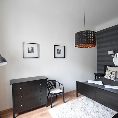 Luxury Apartment By Hi5-Varoshaz Suite Budapest Eksteriør billede