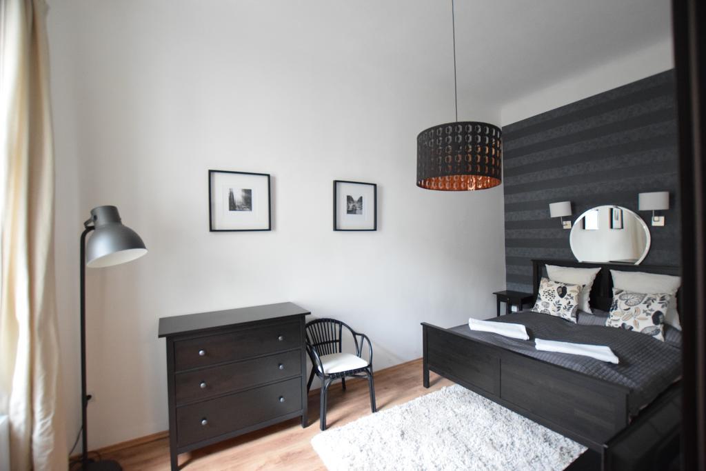 Luxury Apartment By Hi5-Varoshaz Suite Budapest Eksteriør billede