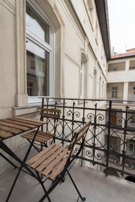 Luxury Apartment By Hi5-Varoshaz Suite Budapest Eksteriør billede
