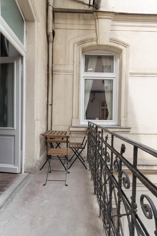 Luxury Apartment By Hi5-Varoshaz Suite Budapest Eksteriør billede